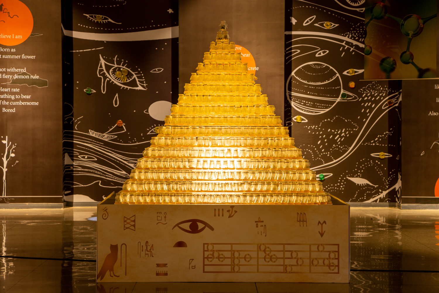 金字塔（学通社记者 周全 摄）